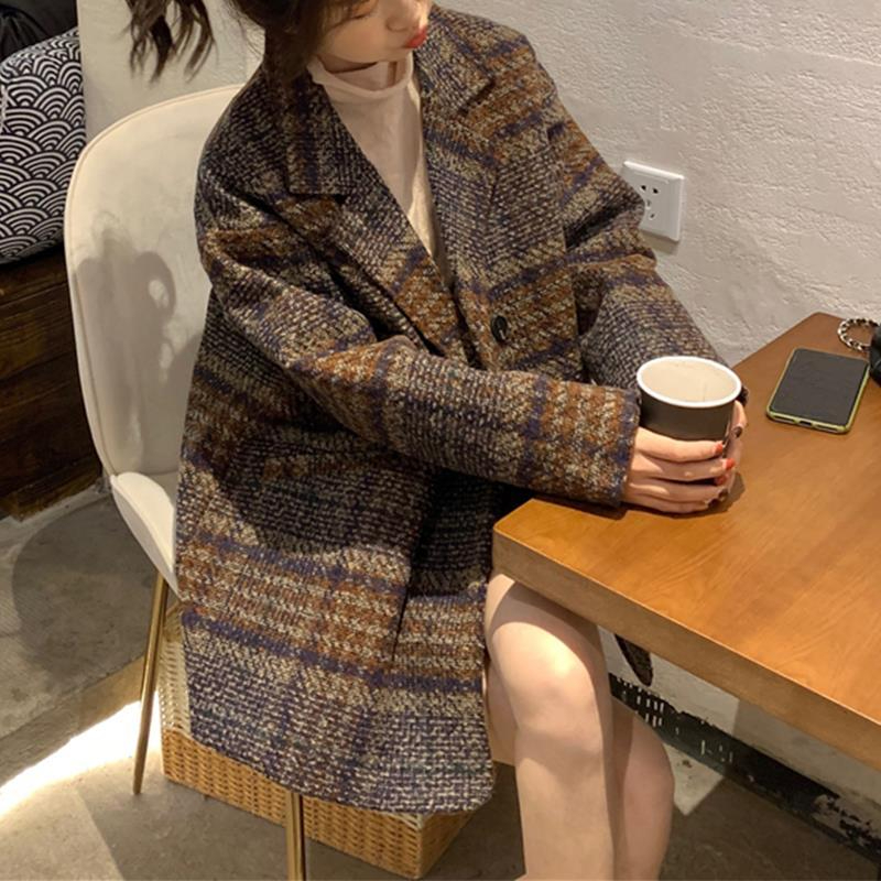 Plaid coat for women 2023 winter new Korean style retro western style age-reducing small fragrant woolen coat for women spring and autumn