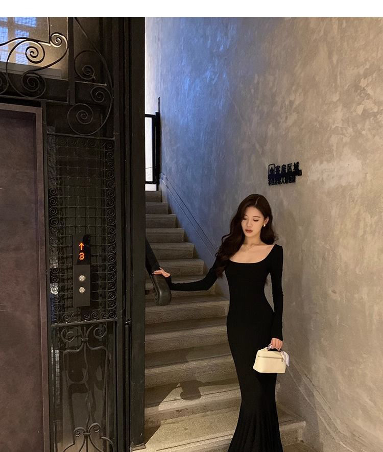 長袖連衣裙子女秋季2023新款高級感魚尾收腰性感露背包臀長裙