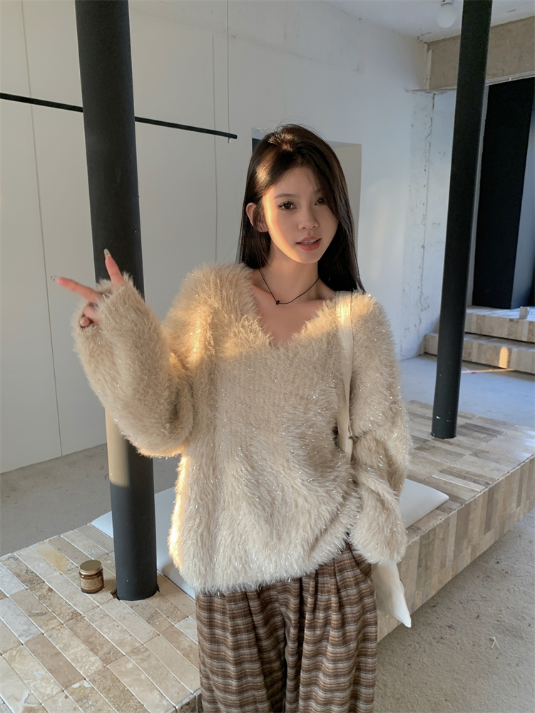 實拍！仿水貂絨V領寬鬆套頭長袖毛衣