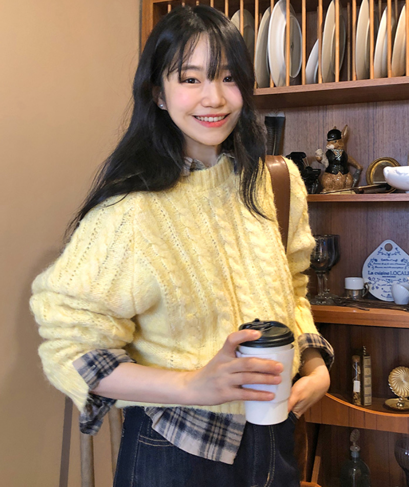 INS韓國博主！元氣少女感奶油黃百搭顯瘦麻花長袖毛衣針織衫