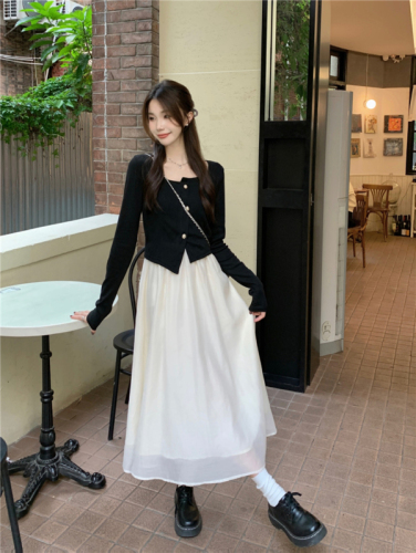 实拍！韩版方领设计感假两件长袖连衣裙女赫本风套头显瘦长裙