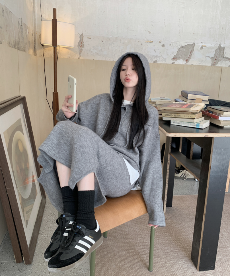 實拍！時尚連帽灰色毛衣開衫搭配針織半身裙套裝洋氣減齡兩件套