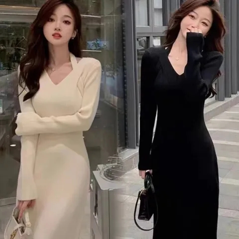 法式高級感包臀裙秋冬季新款修身v領打底裙長款氣質連衣裙子女潮