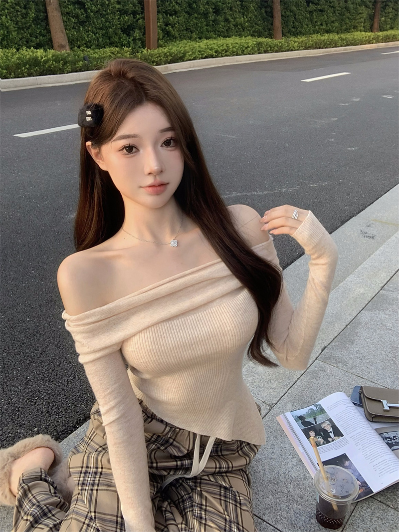 實拍 新貴少女 一字肩長袖上衣打底衫女內搭純欲羊毛針織衫