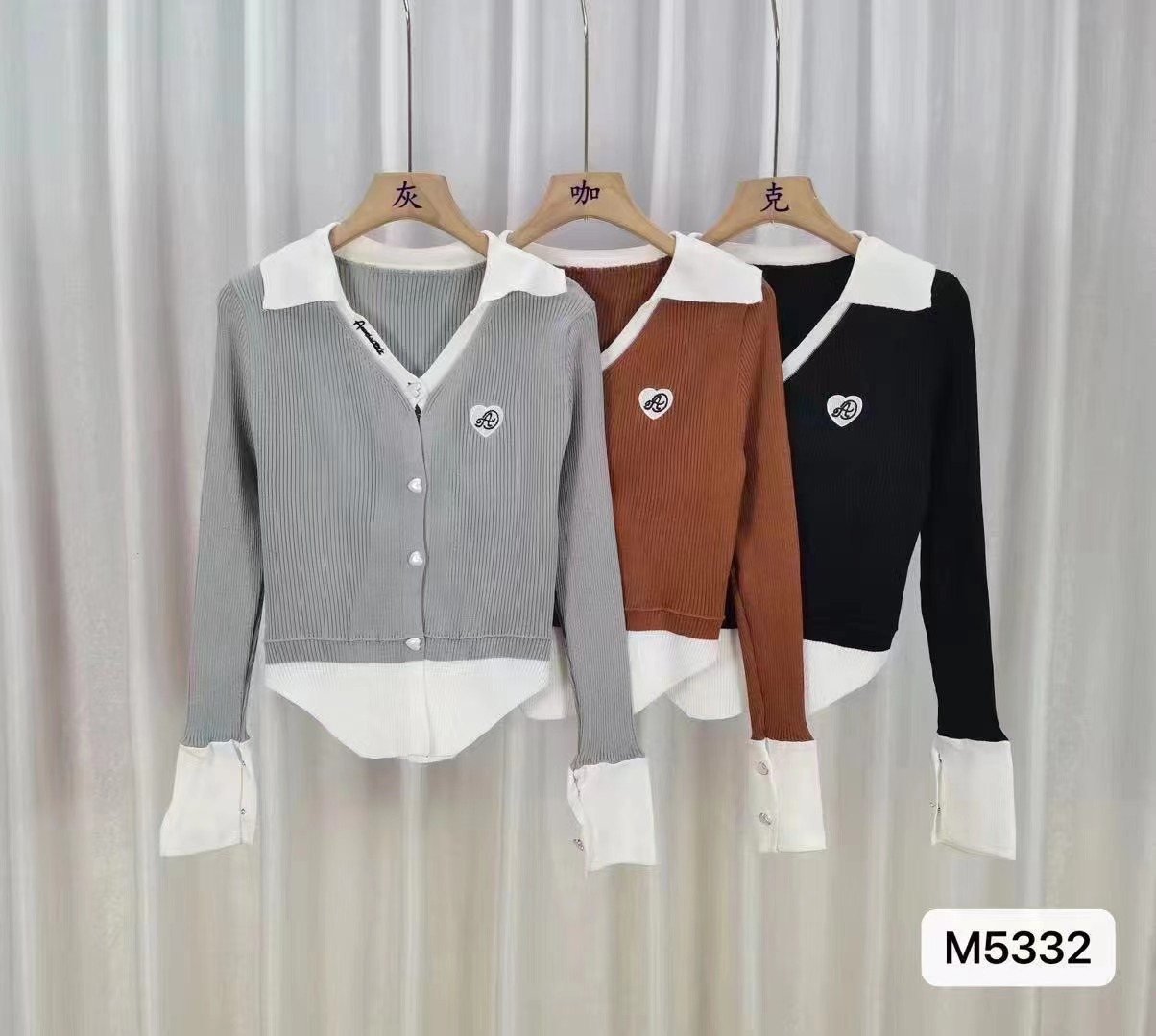 秋季新款設計感學院風翻領拼接刺繡弧形假兩件開衫上衣女