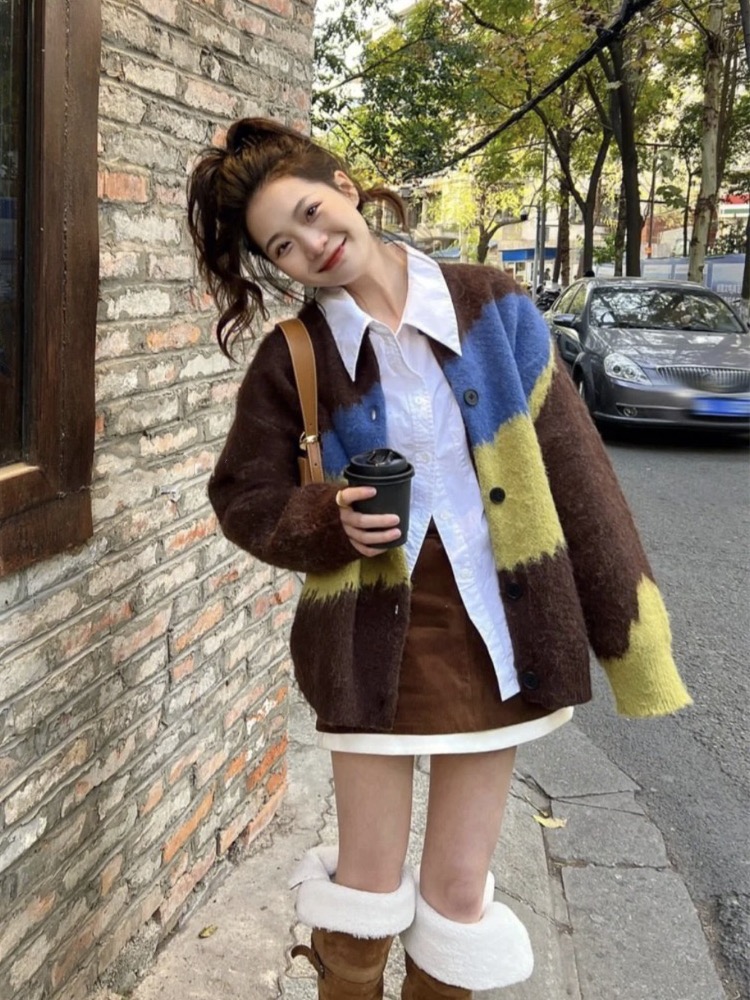 2023毛衣女秋季慵懶風復古寬鬆百搭圓領拼色毛絨絨針織衫開衫長袖