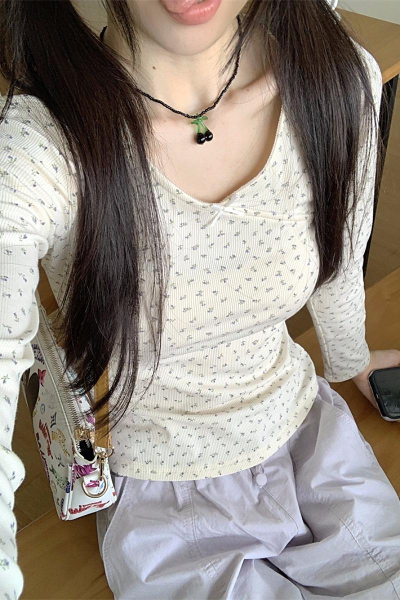 韓版設計甜美小碎花內搭打底衫女秋季修身顯瘦長袖T恤
