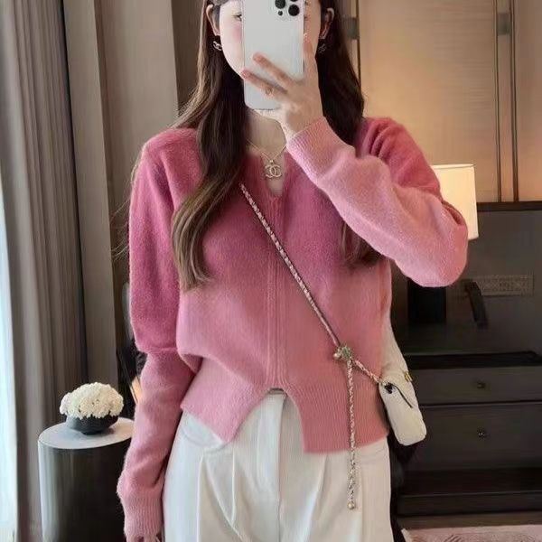 2023 new autumn and winter Korean style gradient color design slimming V-neck long-sleeved wool sweater top