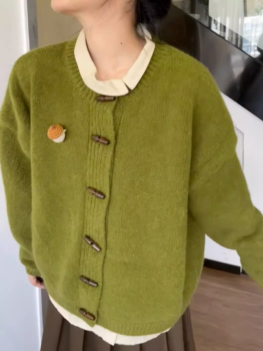 超軟糯！綠色牛角扣毛衣開衫女秋裝新款寬鬆慵懶日系復古針織外套