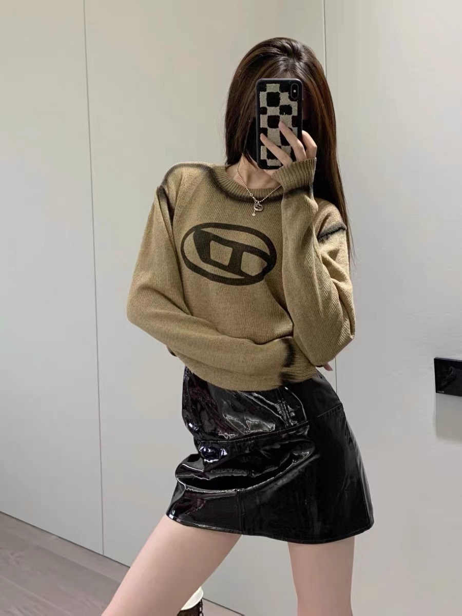 2023新款明星同款毛衣女士百搭顯瘦短款毛衫圓領長袖上衣女
