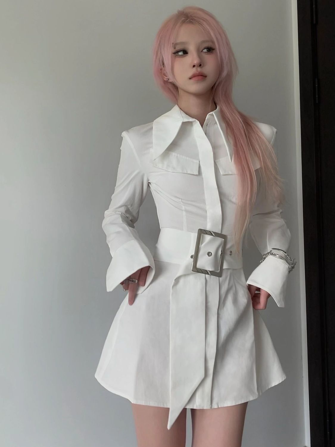 純欲性感氣質修身白色襯衫連衣裙女夏季2023新款露背顯瘦A字裙潮