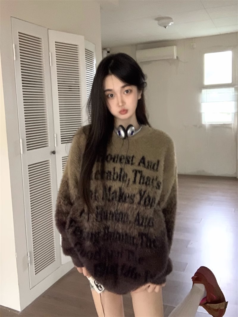 水貂毛設計感漸變字母針織衫女秋季慵懶風寬鬆軟糯毛衣長袖上衣潮
