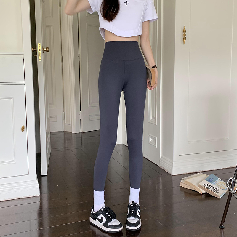 Real shot of sharkskin pants for women to wear as outerwear, tight-fitting belly-controlling and leg-slimming pants for women, compression leggings, yoga pants