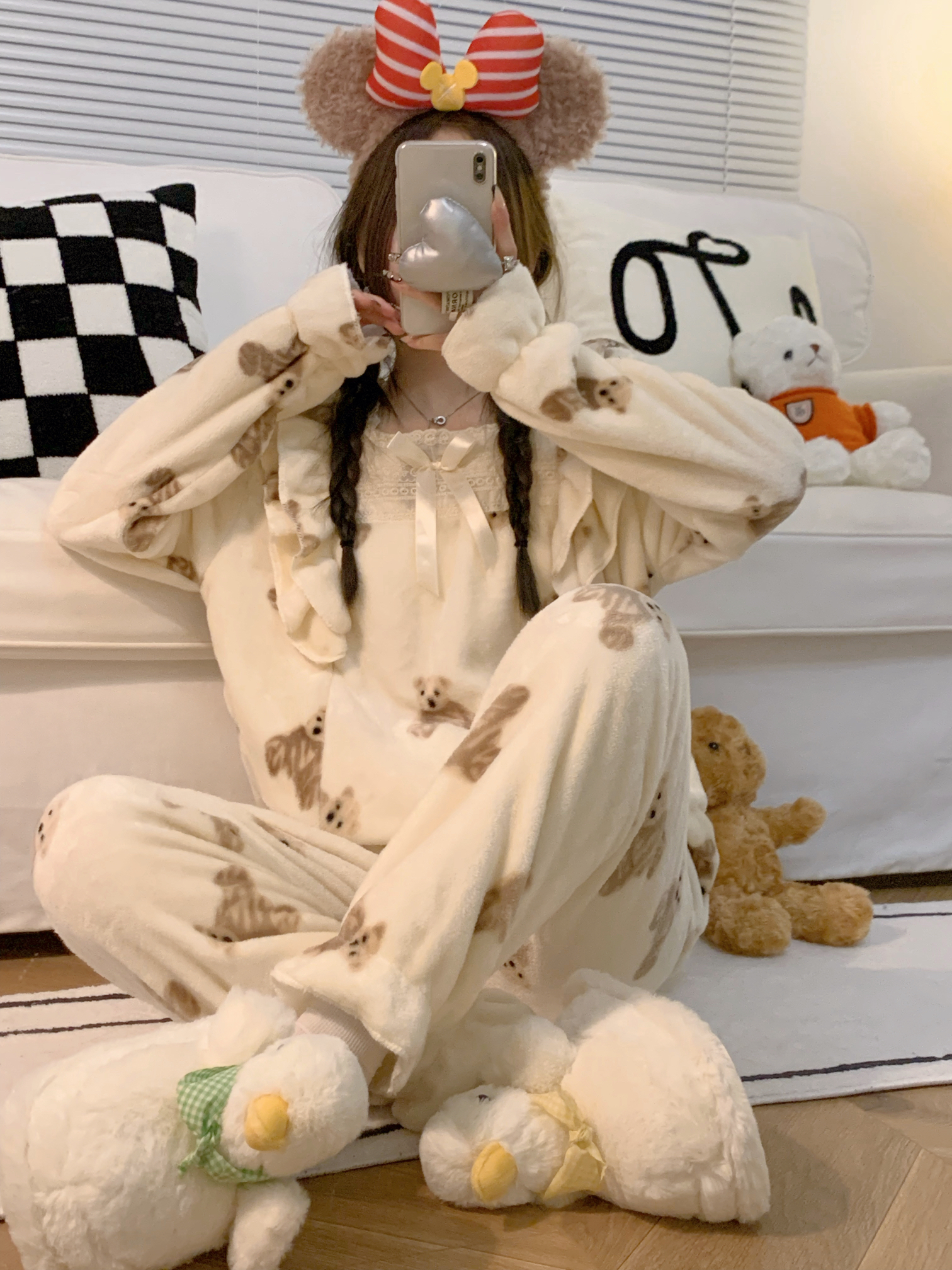 實拍  秋冬加厚珊瑚絨軟綿綿小熊睡衣少女草莓學生家居服套裝