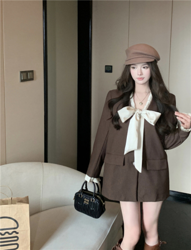 Real shot!  Designed V-neck big bow blazer women's autumn temperament versatile suit