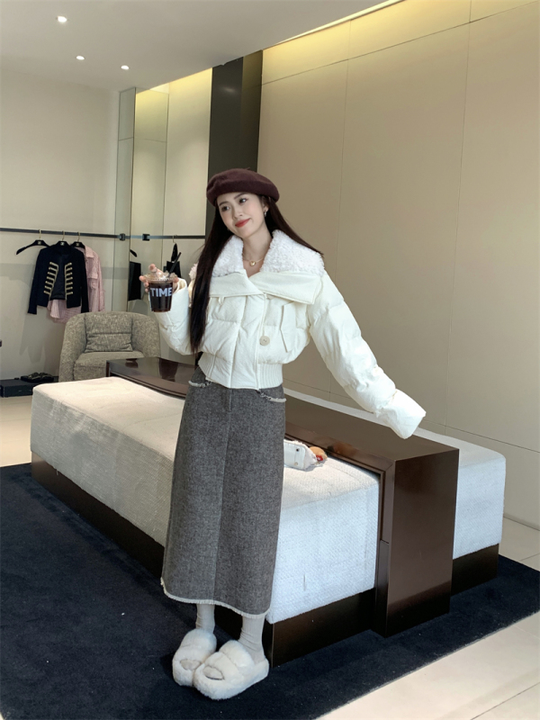 實拍  設計感紋理壓花保暖短款毛領棉服外套毛邊顯瘦半身裙