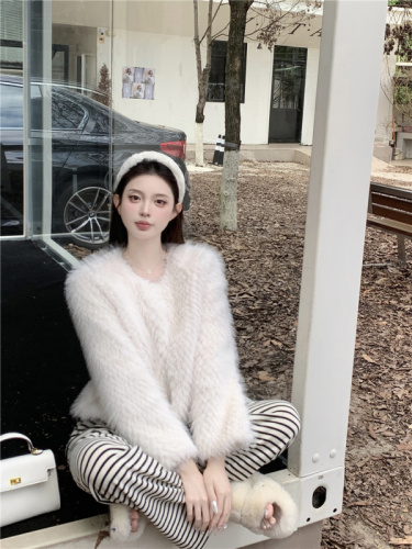 Actual shot ~  new winter style elegant lady Xiaoxiangfeng fur style woven fur short coat