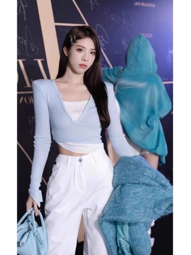 New Women's Fall Set Fashion Knit Two-Piece Skirt with Hidden Split Leggings, Stylish Blue Jeans Wide Leg Pants Two-Piece Set Trendy