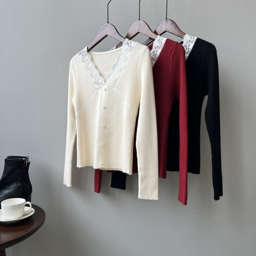 Real shot ~ Lace splicing V-neck sweater for women  autumn and winter new Korean style slim and chic versatile sweater