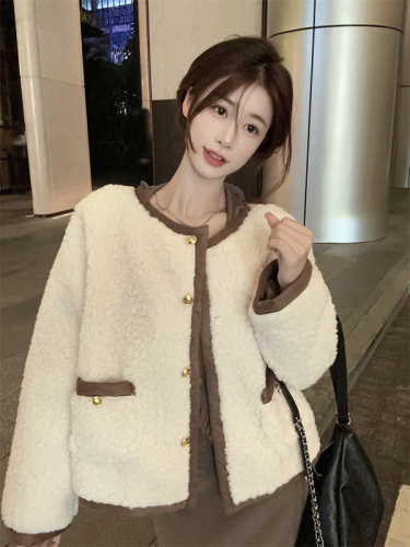 实拍 秋冬新款韩版时尚撞色口袋毛绒外套+加厚高领打底衫