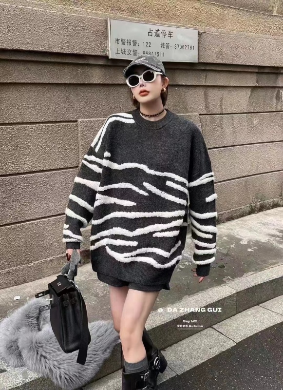 美拉德穿搭超好看棕色條紋套頭毛衣2023年秋季新款女針織衫