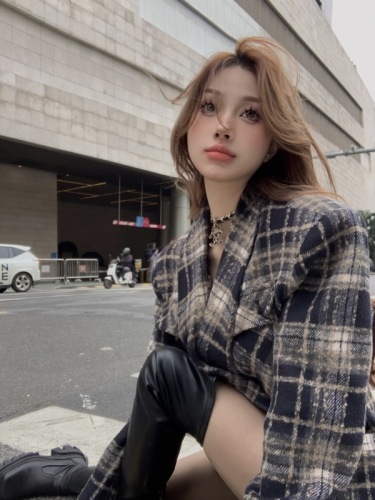 Actual shot of British lady thickened tartan suit women's winter double-breasted short woolen coat