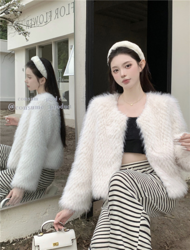 Actual shot ~  new winter style elegant lady Xiaoxiangfeng fur style woven fur short coat