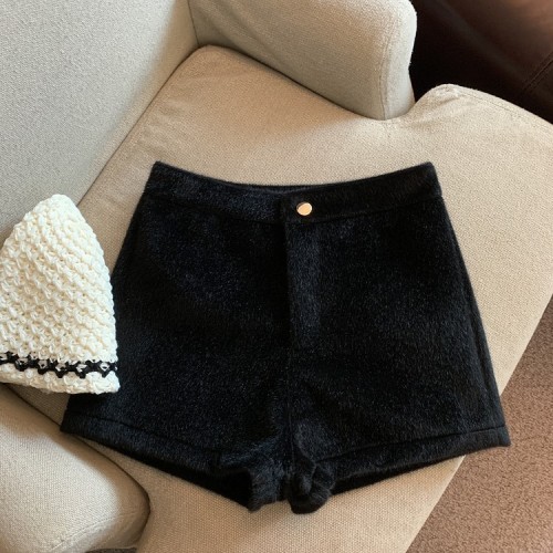 Photographed Autumn/Winter Retro Fake Fox Fur Fluffy Shorts