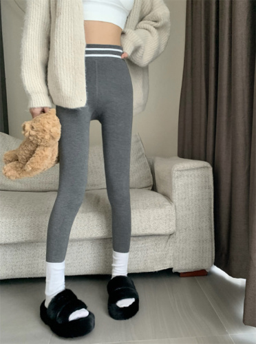 Real shot of velvet and thickened one-piece pants, leggings, tights, slimming, tight-fitting outer wear, small-legged pants