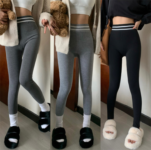 Real shot of velvet and thickened one-piece pants, leggings, tights, slimming, tight-fitting outer wear, small-legged pants