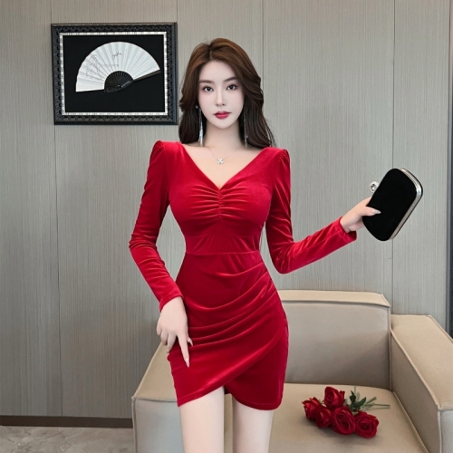 Real shot of gold velvet Hepburn style French dress for women new v-neck slimming classic design