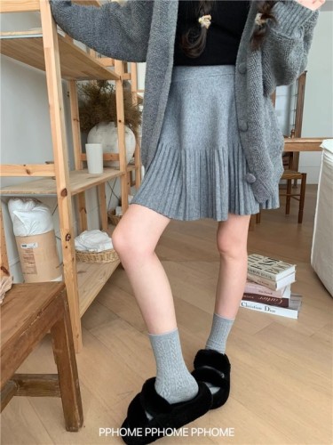 Pleated knitted skirt, super correct version, 2023 autumn and winter knitted skirt, versatile A-line skirt for women