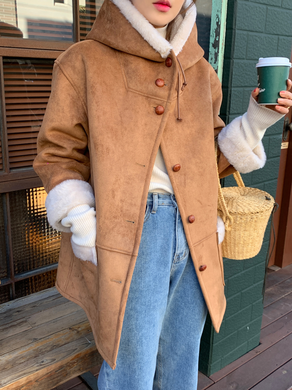 Korean chic autumn and winter retro temperament thickened and warm fur one-piece thickened and warm mid-length leather jacket for women