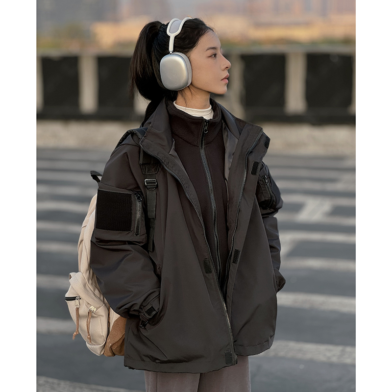 衝鋒衣三合一2023秋冬新款搖粒絨棉服外套女戶外防風防水情侶夾克