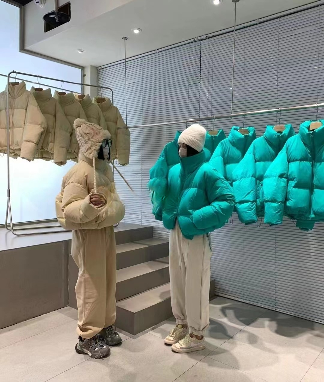 短款立領羽絨棉服女2023年冬季新款韓版寬鬆百搭休閒背包帶款外套