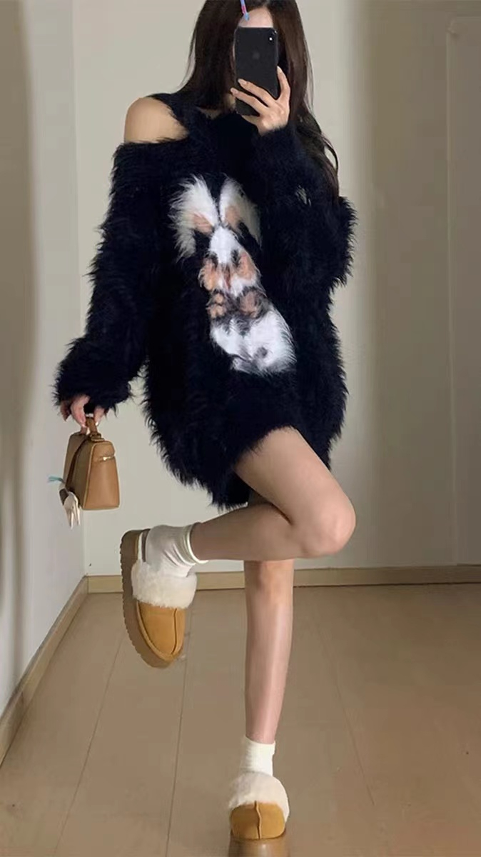 馬海毛兔子毛衣女秋冬加厚寬鬆慵懶風軟糯套頭露肩針織上衣