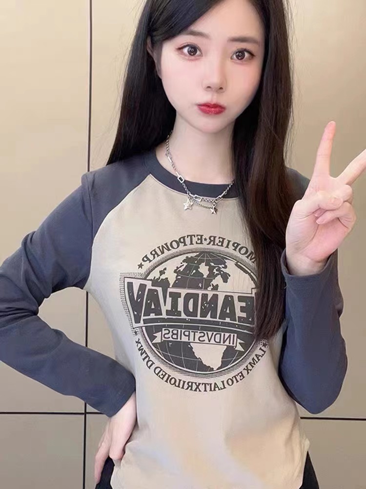 設計感字母撞色長袖T恤女2023年新款修身顯瘦百搭不規則短款上衣