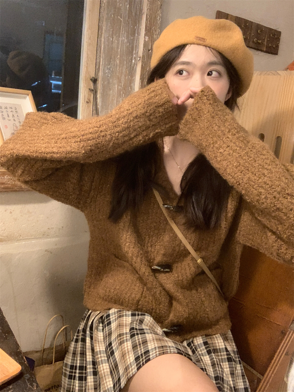 實拍甜妹圈圈毛蓬鬆針織外套女翻領牛角扣短款毛衣格子半身裙