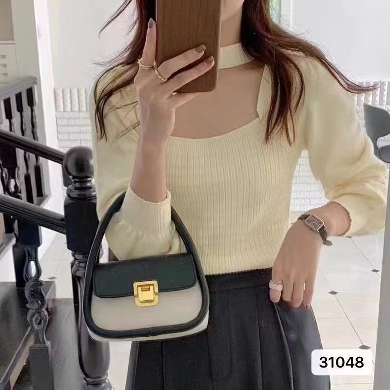 秋季新款小性感掛脖露鎖骨泡泡肩顯瘦長袖上衣女