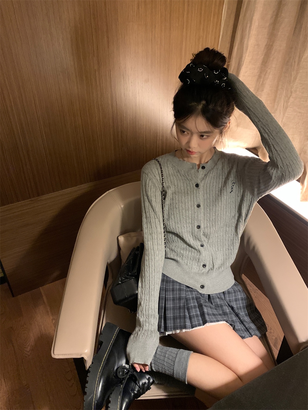 實拍經典灰色麻花慵懶風休閒毛針織開衫上衣美式復古藍灰格紋半裙