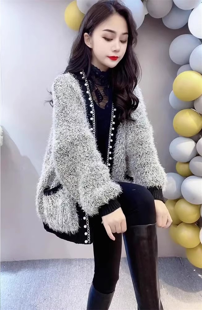 灰色小香風開衫2023秋新款釘珠亮絲毛衣女寬鬆慵懶風重工針織外套