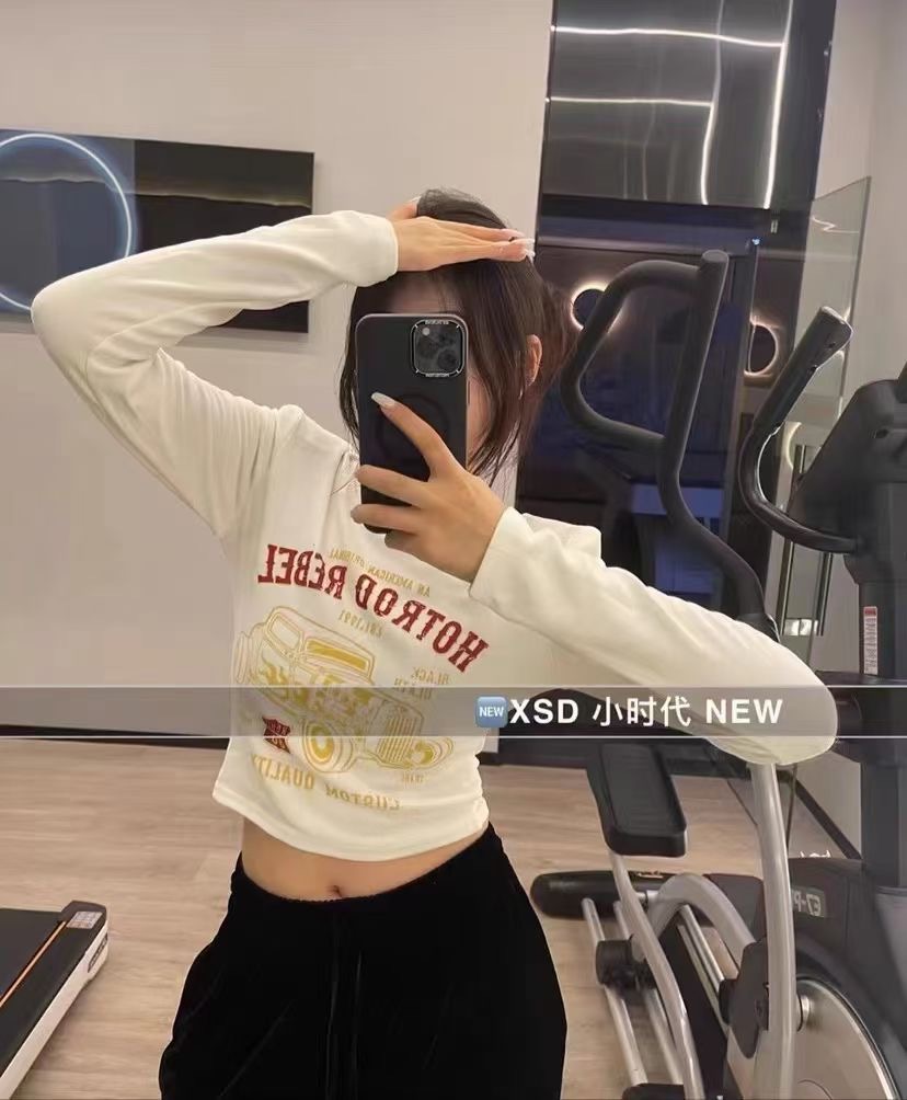 美式復古修身長袖t恤女早秋純欲辣妹性感短款上衣墊肩打底衫內搭