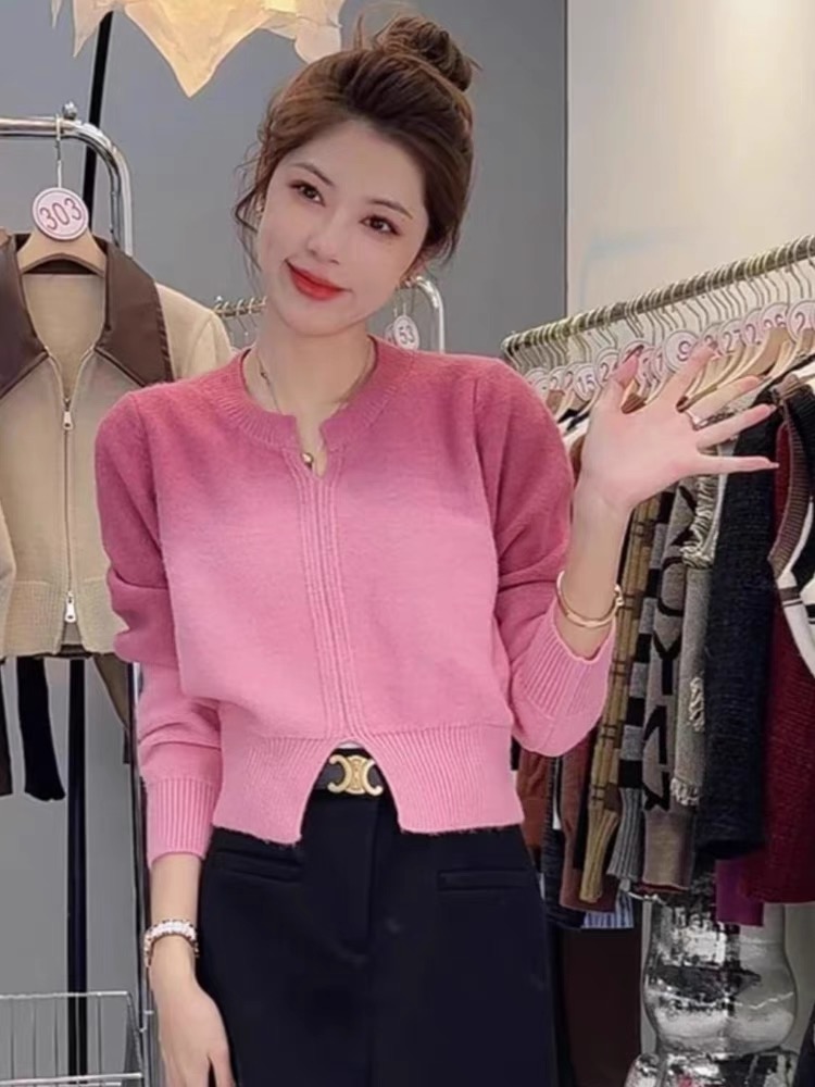 Gradient color knitted sweater women's autumn Korean version 2023 new design slim fit V-neck long-sleeved top ins