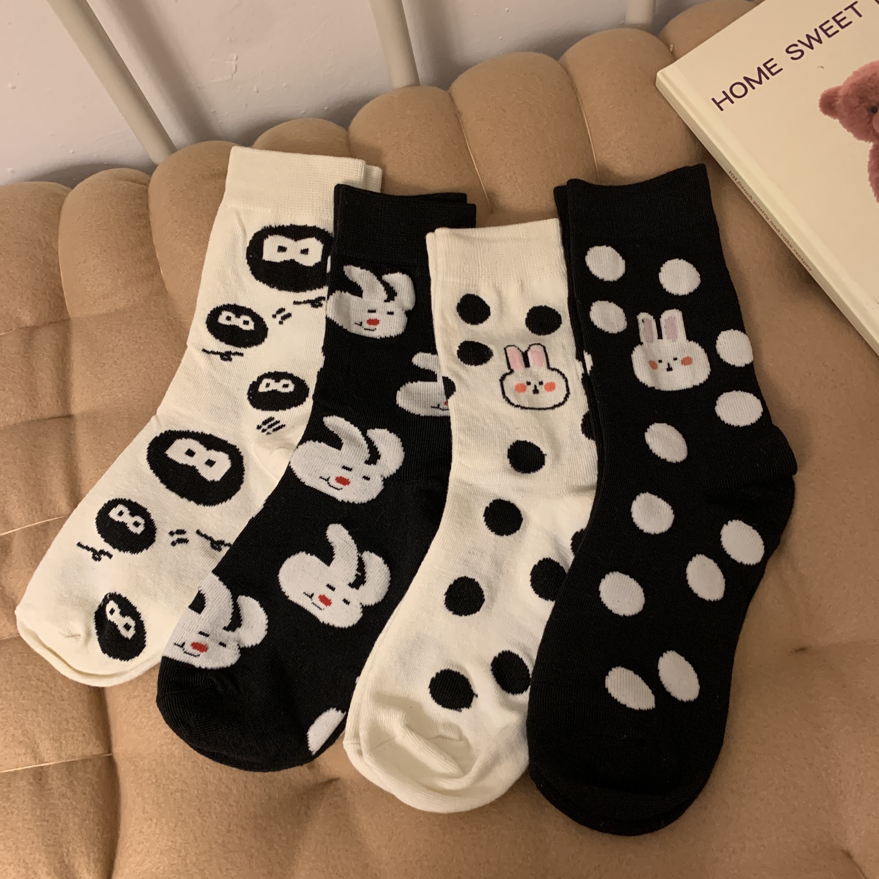 實拍日系卡通波點萌兔襪子百搭少女中筒襪學院堆堆襪4雙裝