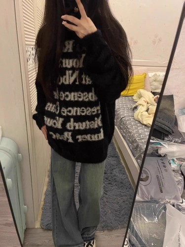 Soft and chewy embroidered letter retro sweater autumn winter mink black lazy style round neck knitted sweater for women loose top