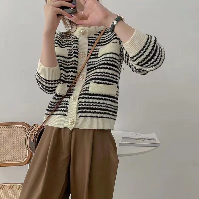 秋冬2023新款小香風條紋毛衣外套女日系復古慵懶針織開衫長袖上衣