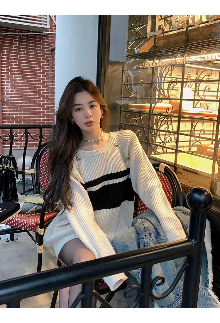 邱肉瑤 新款撞色套頭寬鬆慵懶風設計感小眾休閒針織毛衣女加厚