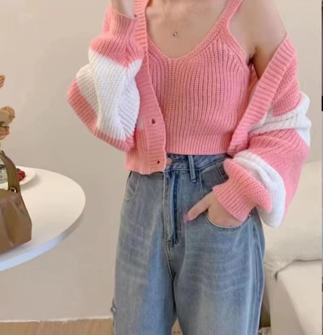 Korean shopping agent Dongdaemun women's autumn and winter new two-piece sweater striped short fashion knit suit