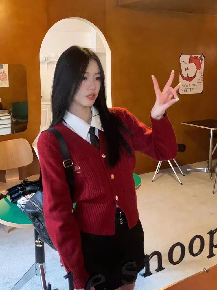 港味防曬罩衫女秋季慵懶風新款外搭破洞灰色毛衣設計感針織衫上衣