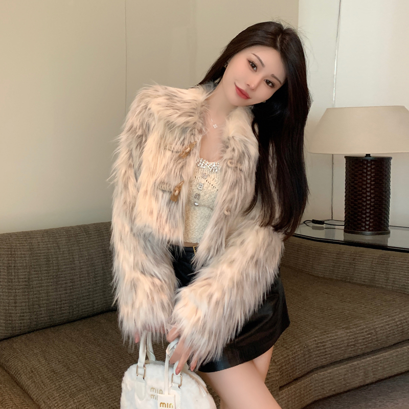 Real shot of lady little wild cat fur eco-friendly fox fur coat for women winter new style short hot girl top